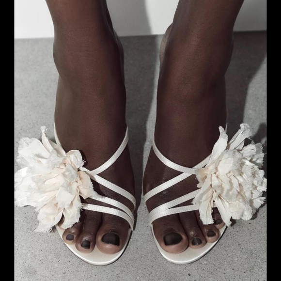 Zara White and Cream Flower Stiletto Heeled Sandals - Picture 5 of 8